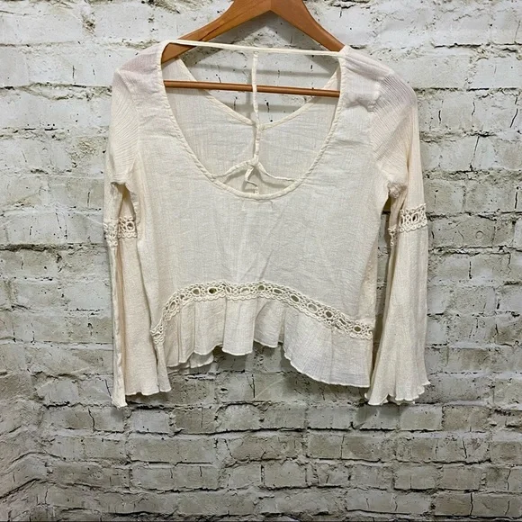 Altar’d State Cream Crinkle Bell Sleeve Boho Top - Picture 3 of 6